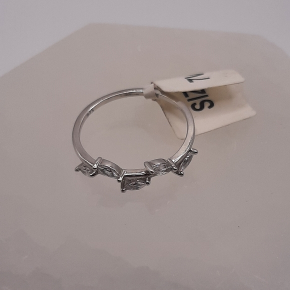 R813 Sterling Silver Vine Ring - Charmed Aroma - Picture 3 of 7